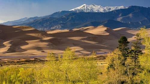 Sand dunes and mountains in Colorado Springs