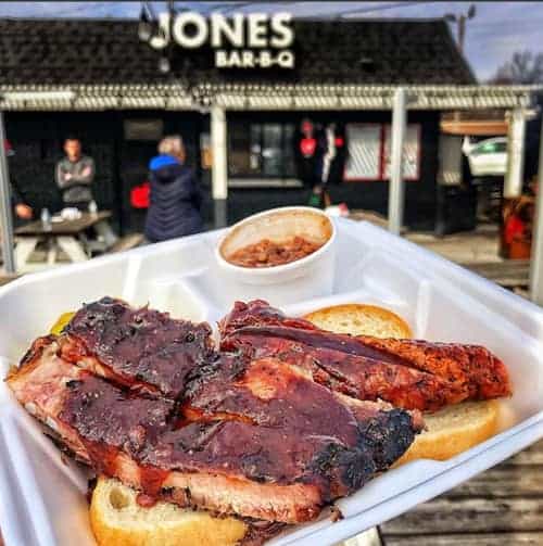 Plate of ribs at Jones BBQ