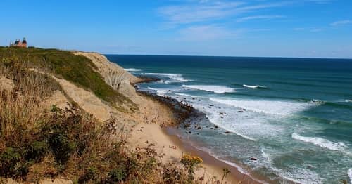 Bluffs overlooking the ocean on Block Island