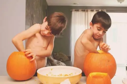 popcorn pumpkin minute to win it halloween game for kids
