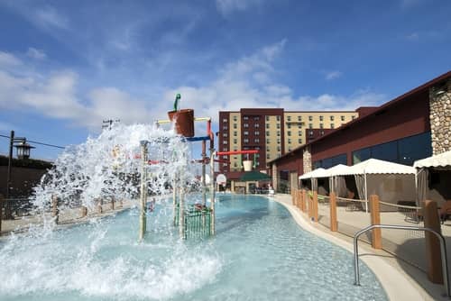 outdoor swimming pool at Great Wolf Lodge