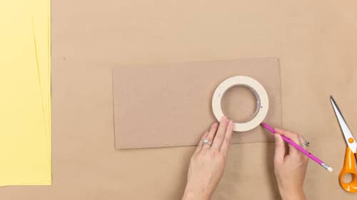 drawing a circle on paper