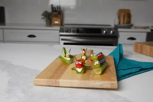 gwl celery critters0 4ElJZ - Make Your Own Fruit & Veggie Bug Snacks!