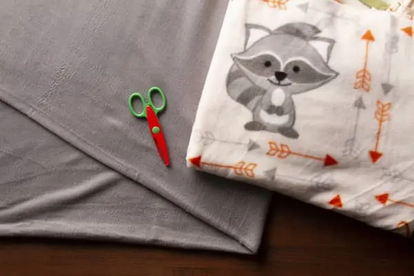 gwl no sew blankets0 XJt43 - Make a No-Sew Blanket in 3 Simple Steps!