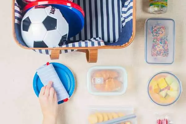 packing for your picnic 1 - How to Pack the Perfect Picnic!