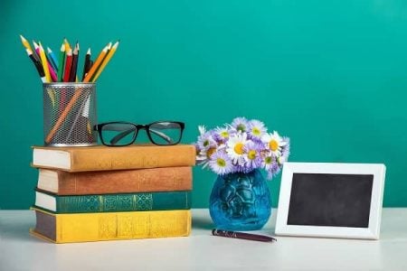 8 Best Teacher Valentine Gifts (with Free Printables) 2023