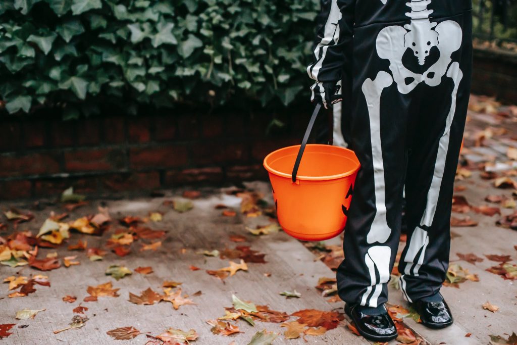 pexels photo 5859581 - DIY: Spooky Halloween Costumes