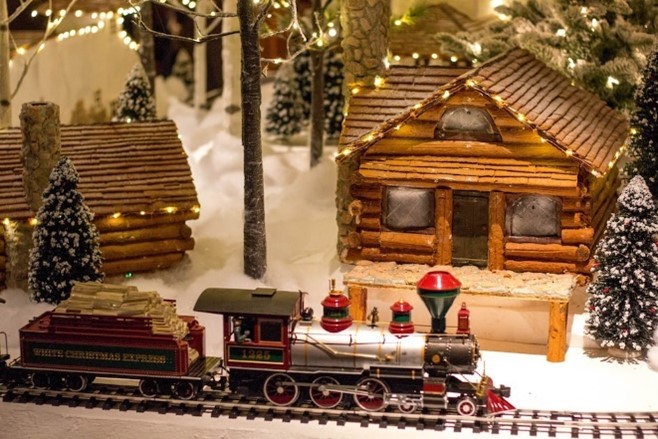 Picture61 - DIY Gingerbread House Ideas