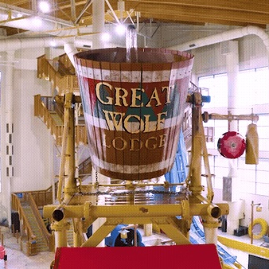 bucket splashing water