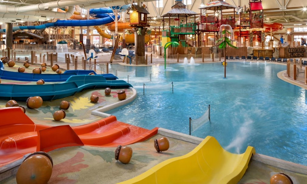 Indoor water park in Mason Ohio