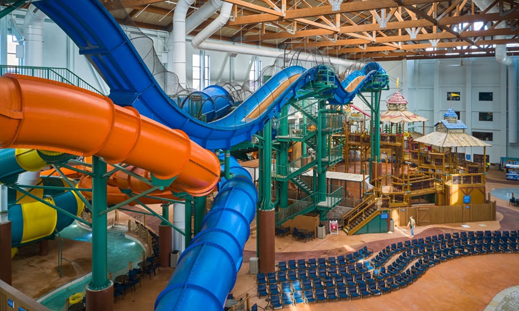 indoor water park in Poconos mountains