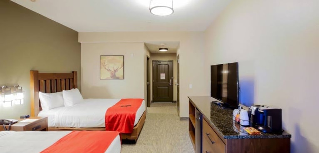 The Deluxe Family Suite (Balcony)