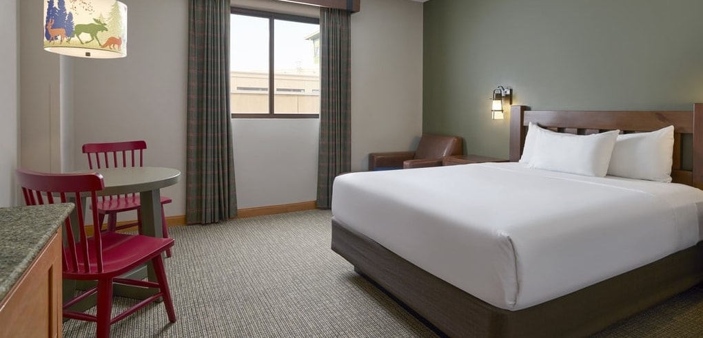 The cabin entrance in the Queen Cabin Suite