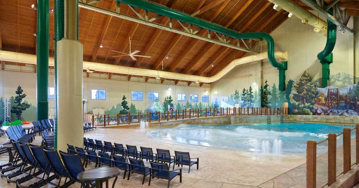 wave pool at waterpark in colorado