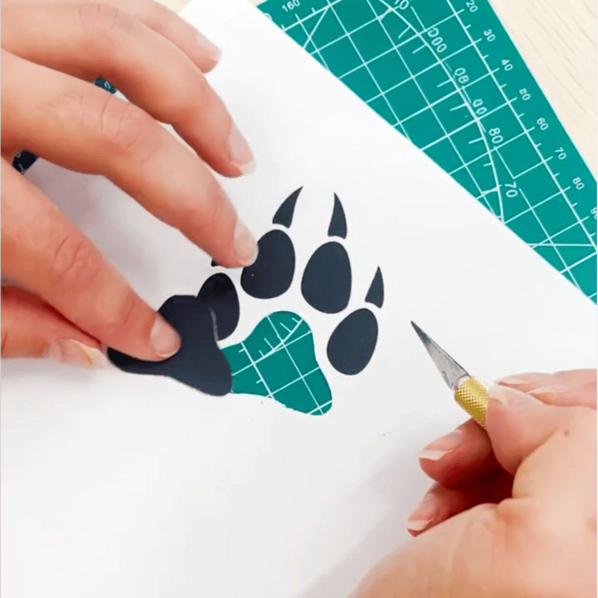 kid drawing during Spring Breakout