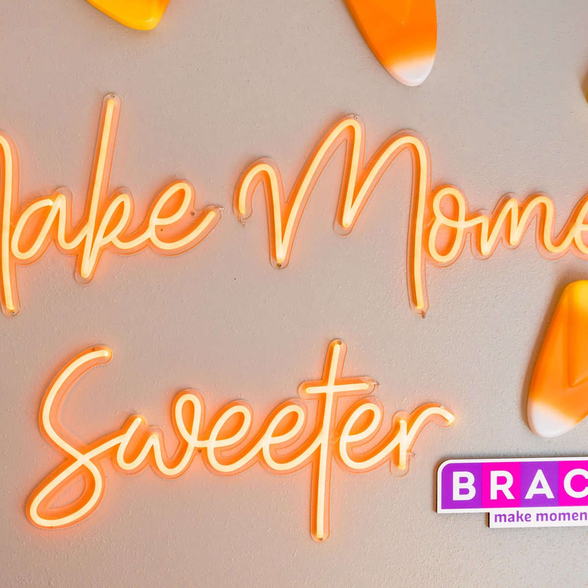 Make Moments Sweeter neo sign