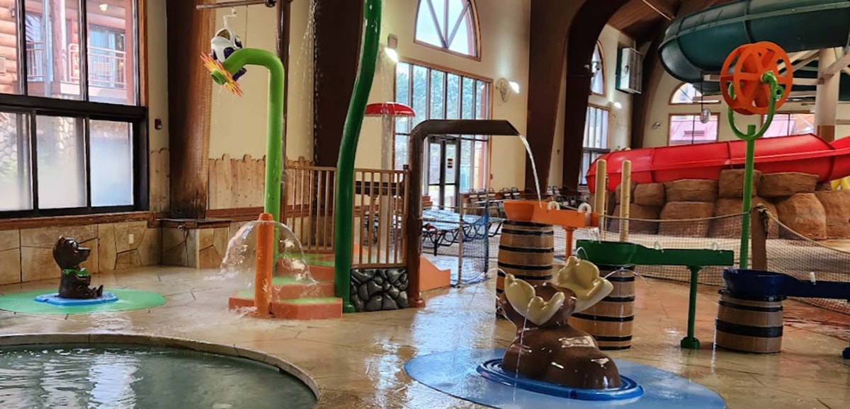 Indoor tadpole pond at Great Wolf Lodge