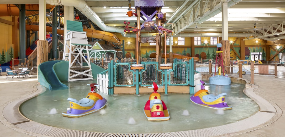 Cub Paw Pool at Great Wolf Lodge Wisconsin Dells