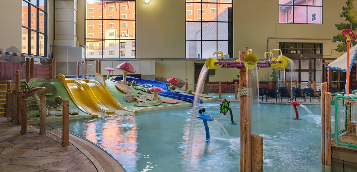 Kiddie splash pool