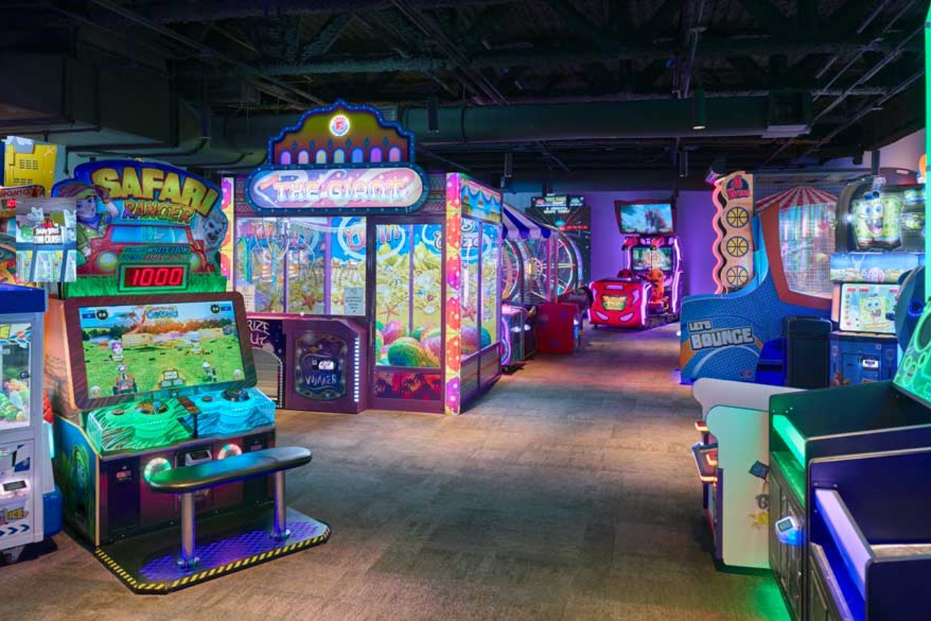 northern lights arcade at the water park resort