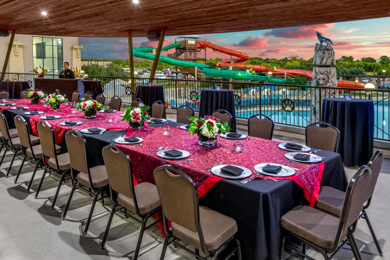 Outdoor banquet in Grapevine