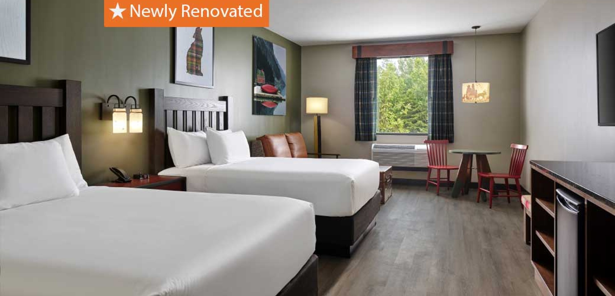 The Deluxe Queen Suite