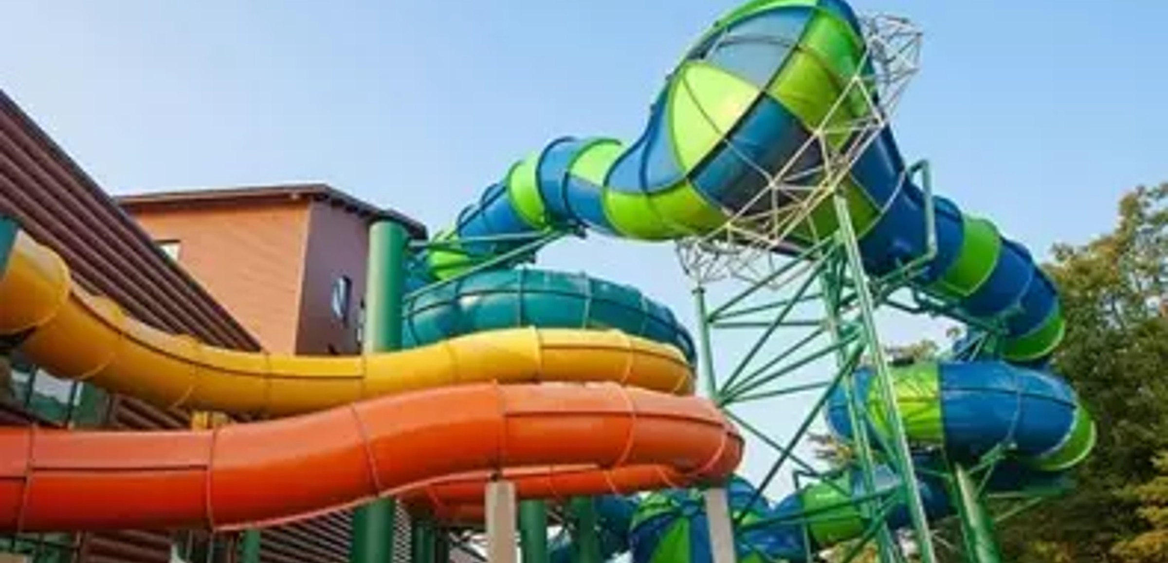 A view of the Double Barrel Drop Great Wolf Lodge indoor water park and resort.