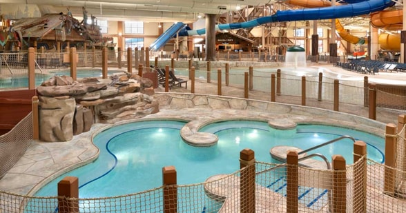 hot tubs at waterpark in mason