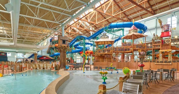 indoor waterpark in poconos mountains