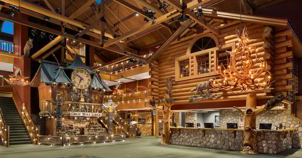 lobby area in wisconsin dells resort