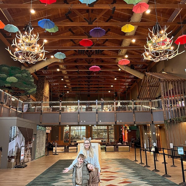 Mother with his kids