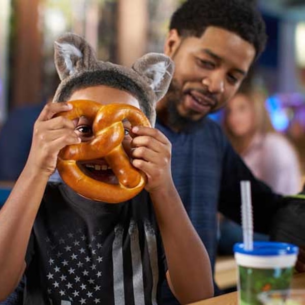 kid eating a pretzel