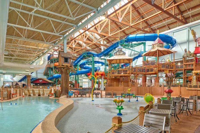 indoor waterpark in poconos mountains