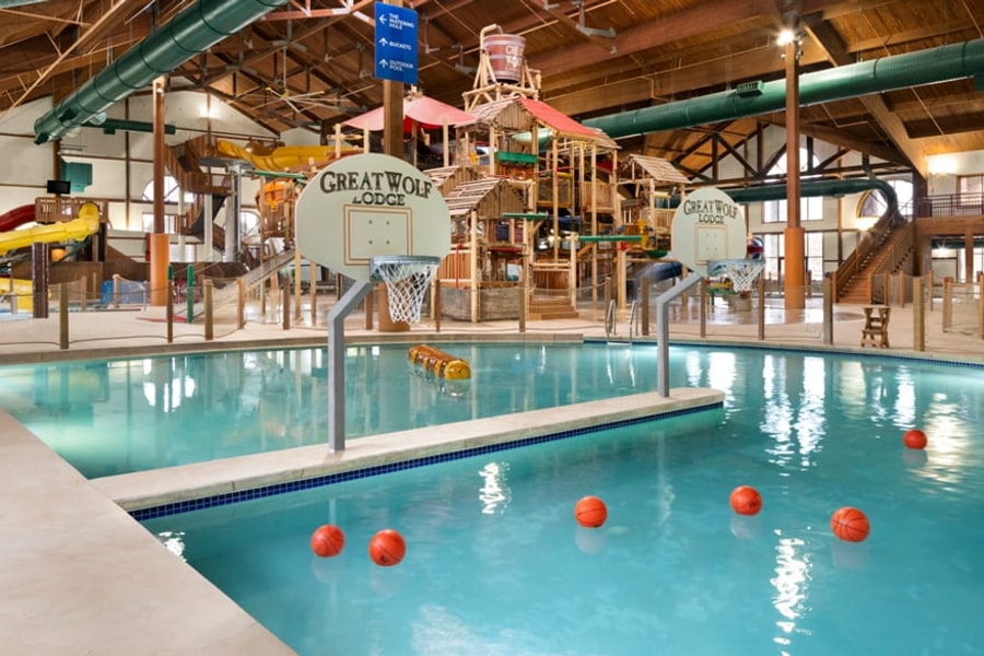 Great Wolf Sandusky  Chinook Cove pool