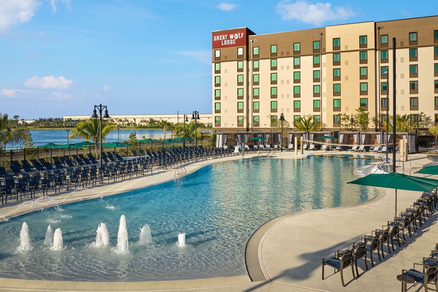 Naples outdoor pool