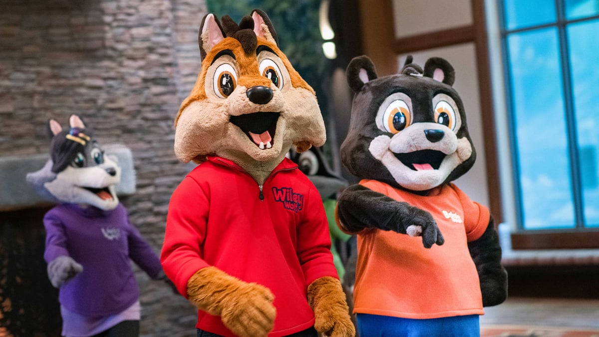 great wolf characters dancing