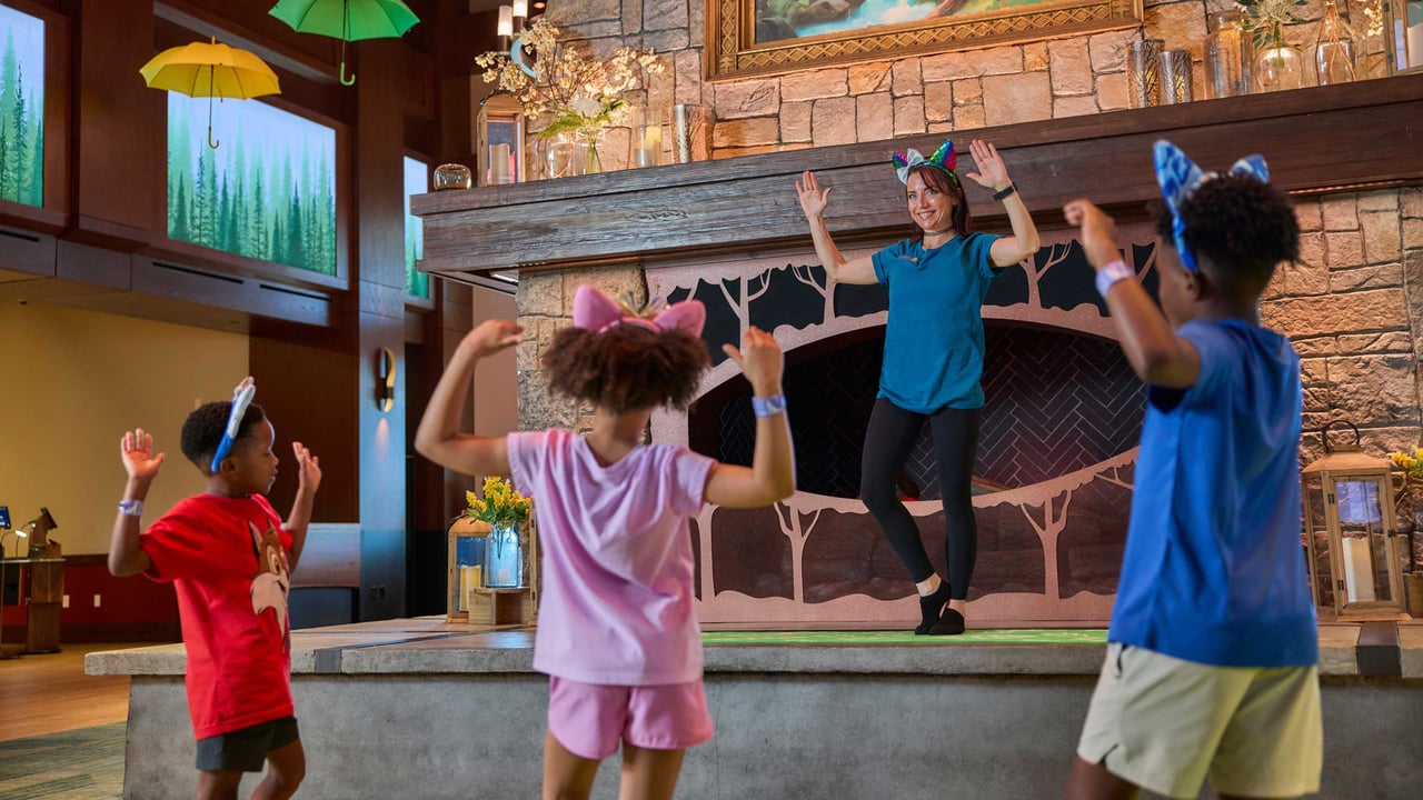Children doing yoga at Great Wolf Lodge