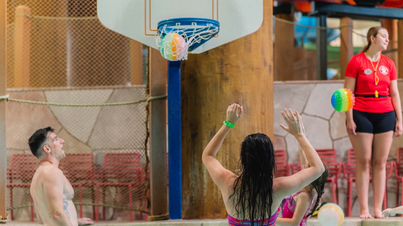 Great Wolf Lodge, Captivate Photo