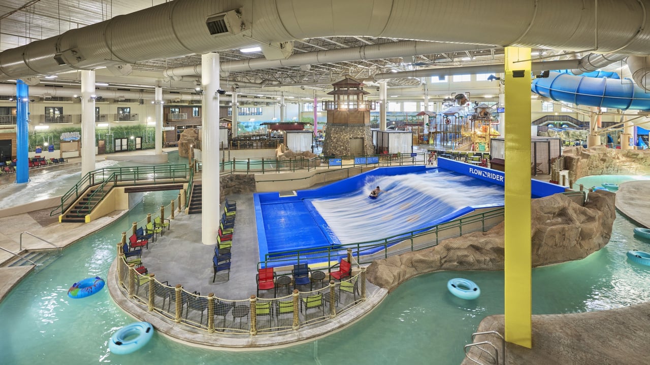 overhead shot of lazy river