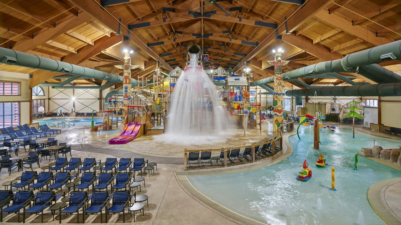Vibrant indoor water for family fun-filled activities