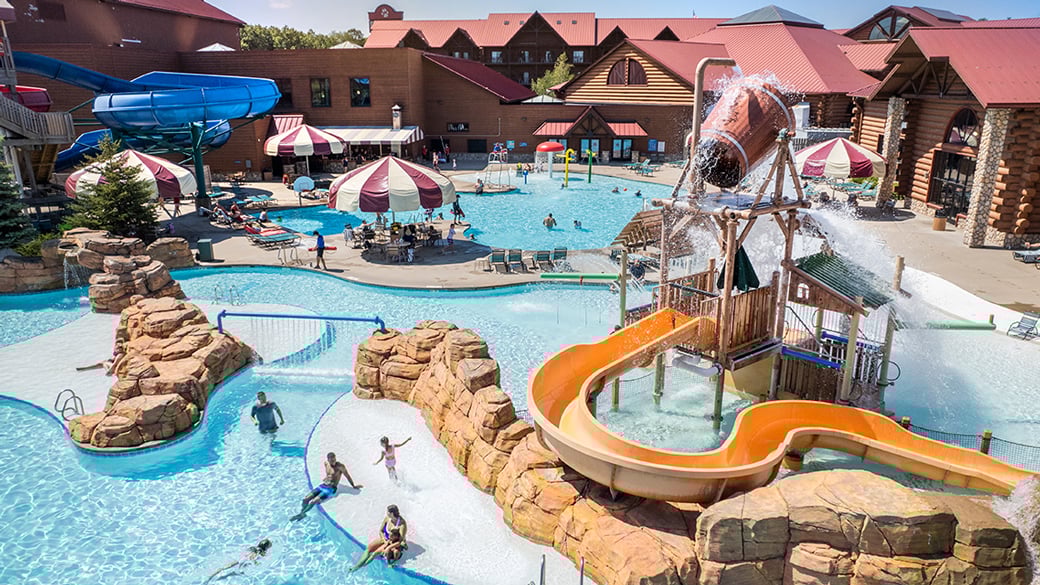 aerial view of the outdoor pool and outdoor play area in Wisconsin Dells