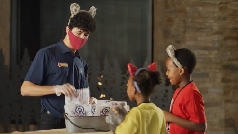 Children taking part in the crafts give away acticty at the great wolf lodge indoor water park.
