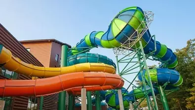 A view of the Double Barrel Drop Great Wolf Lodge indoor water park and resort.