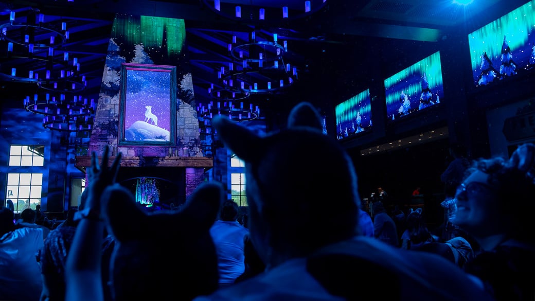 Legend of Luna lobby show at Great Wolf Lodge Maryland