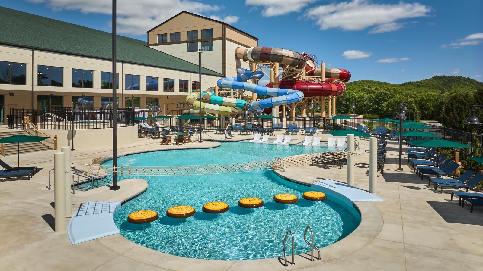 Outdoor Waterpool at GWL CT