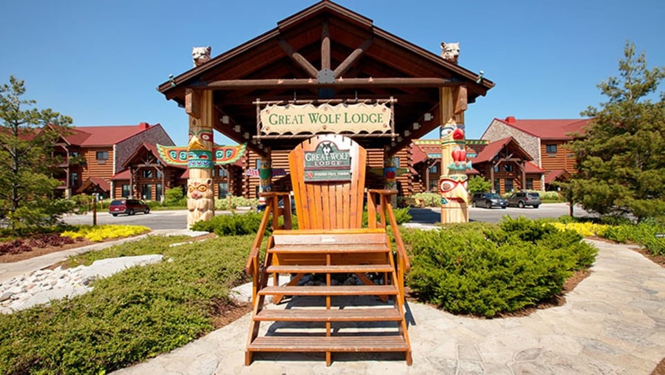 Niagara lodge exterior