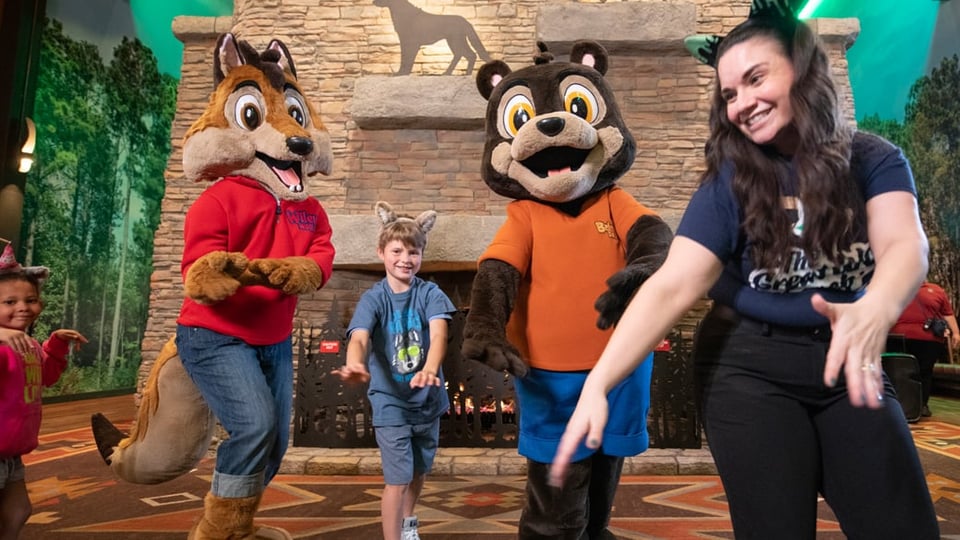 pack member dancing with Great Wolf characters