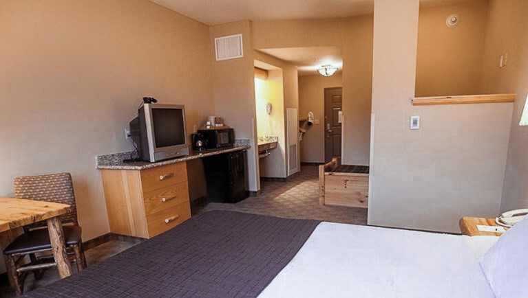 The Queen Daybed Suite
