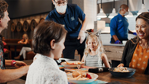 family dining at a great wolf lodge restaurant