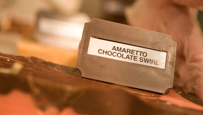 A sign for amaretto chocolate swirl